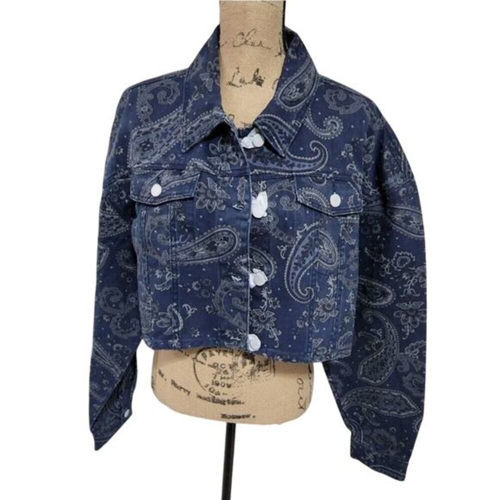 WEWOREWHAT Blue Paisley Cropped Jean Trucker‎ Jacket Night Sky Denim M L